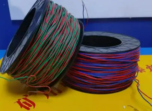 梨树放炮线的主要材质有哪些？不同材质的适用场景有何区别？